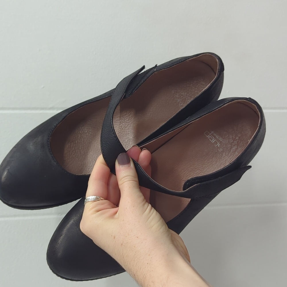 Black Dansko wedges